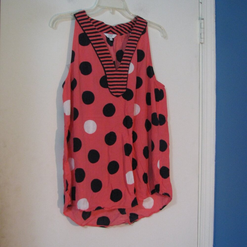 * Crown & Ivy Blouse Large Sleeveless Polka Dots Pink Black V Neckline - Picture 3 of 3